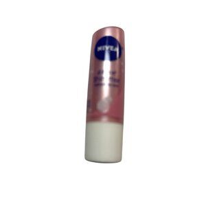 Nivea A Kiss of Shimmer Radiant Lip Care 0.17 oz New Sealed